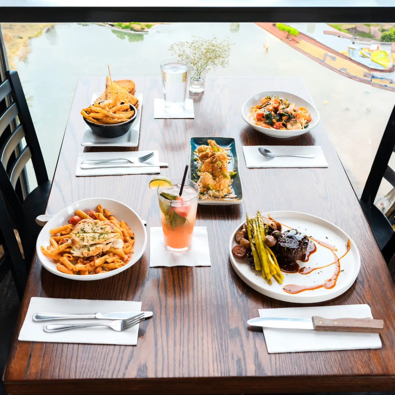 15x17" 8-Fold White Airlaid Dinner Napkin 500ct SKU 40125