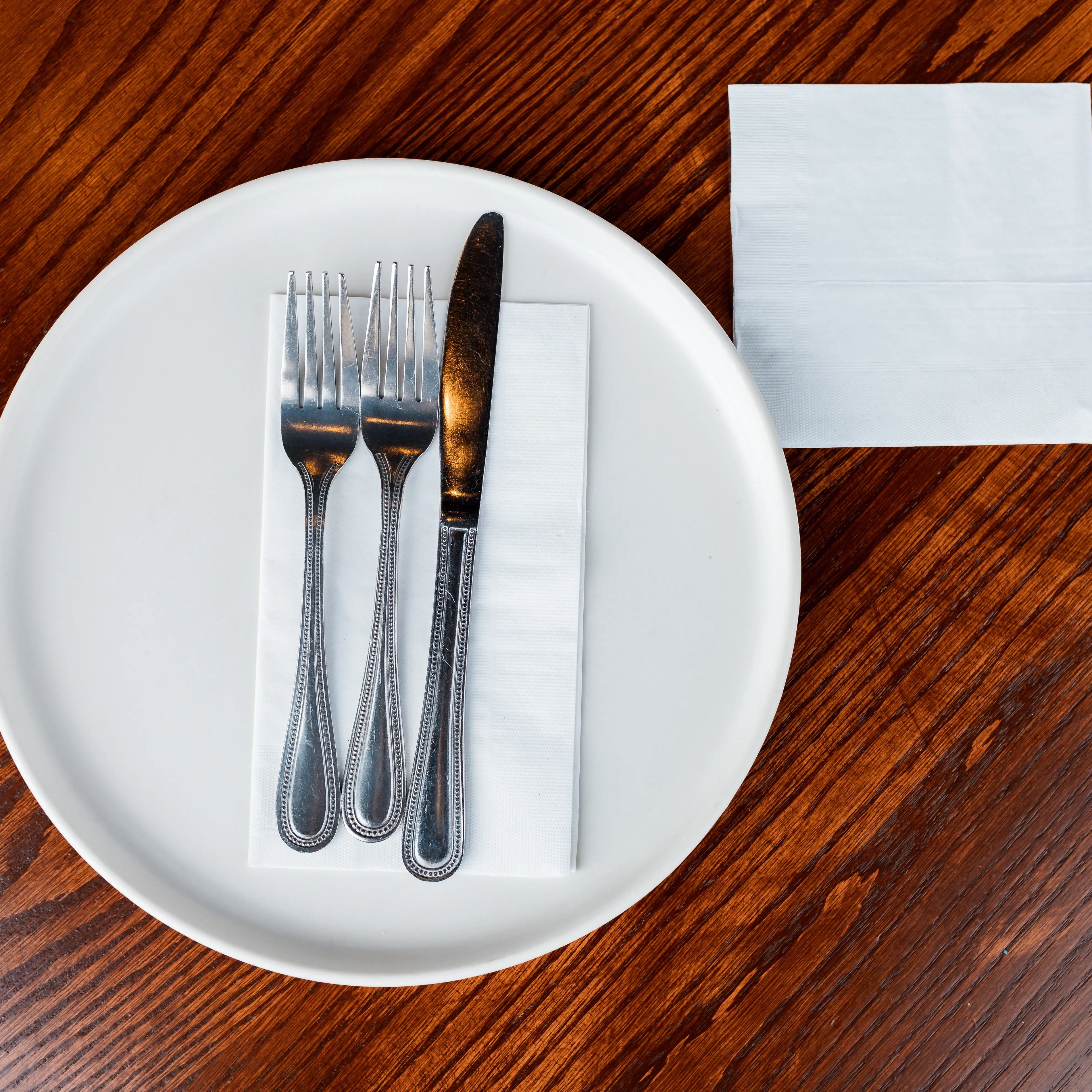 17"x17" 4-Fold White Airlaid Dinner Napkin 300ct SKU 40131