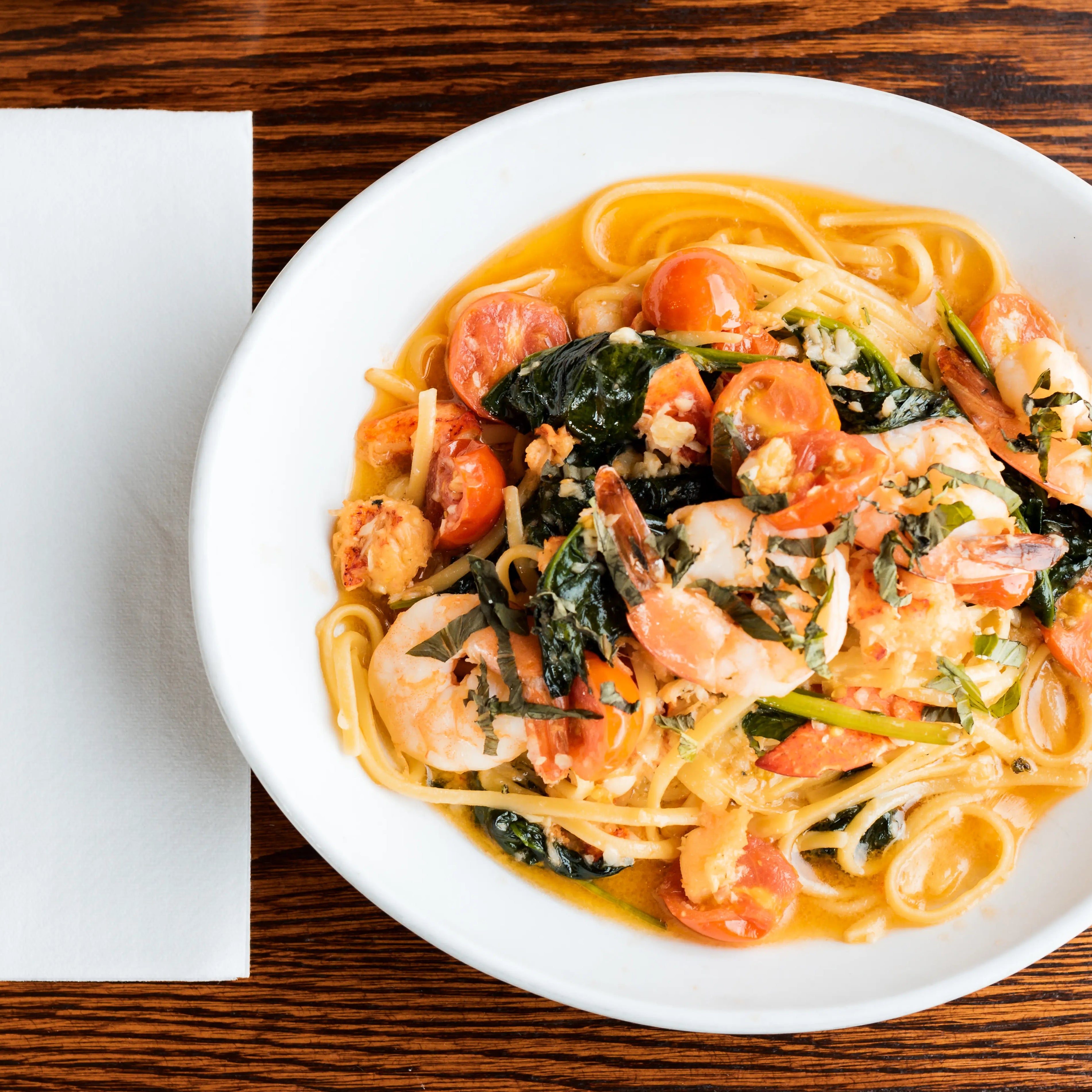 17"x17" 8-Fold White Airlaid Dinner Napkin 300ct SKU CP403