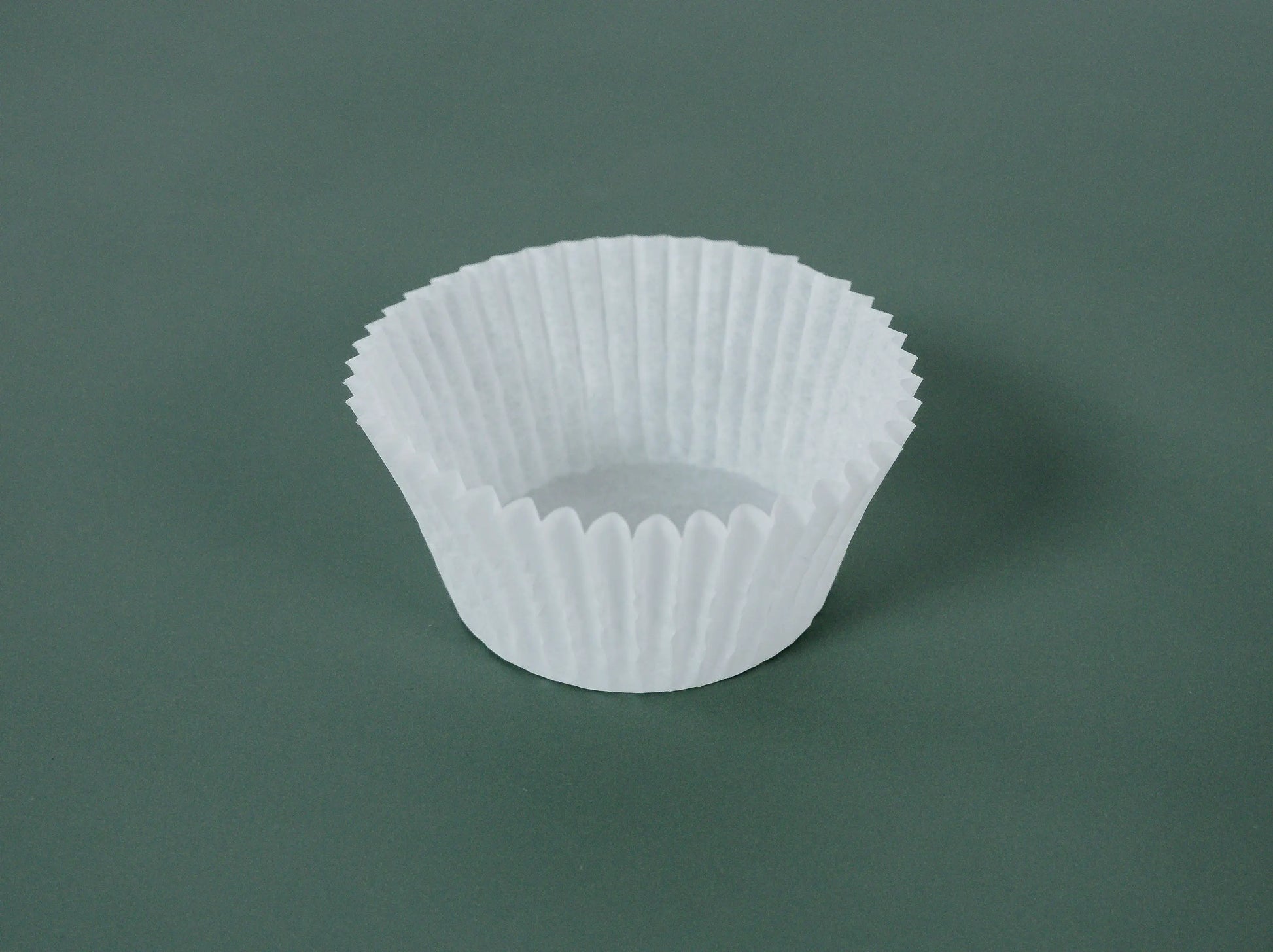 2"x1.25" White Standard Compostable, PFAS Free, Greaseproof Fluted Cupcake Liner 1000ct SKU 80018