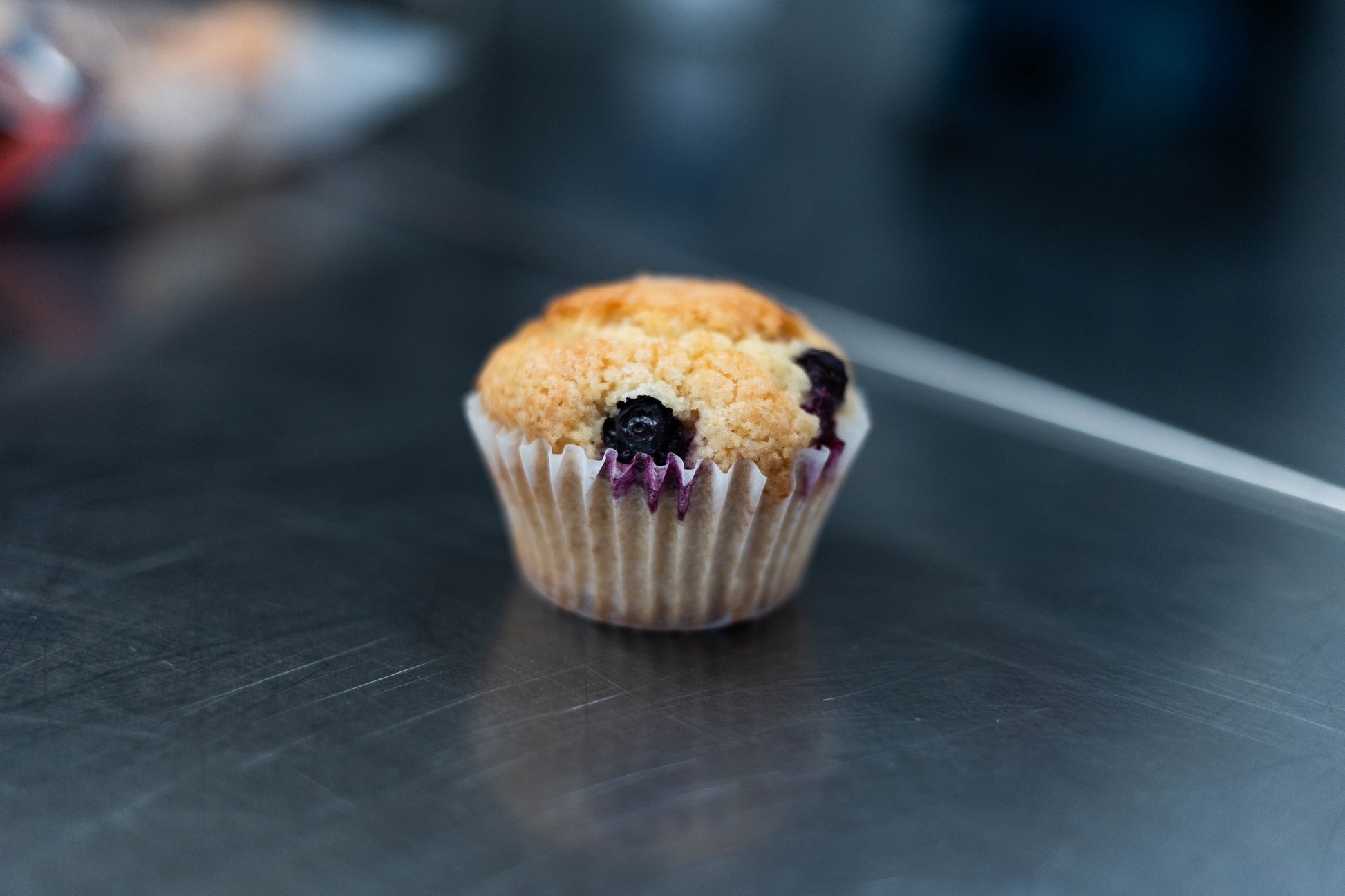 2"x1.25" White Non-Tabbed Perforated Compostable, PFAS Free, Greaseproof Fluted Cupcake Liner 1000ct SKU 80022